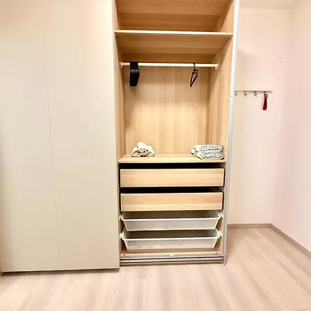 Adaro - Modern With Aircon Near O2 Arena Appartement Prague