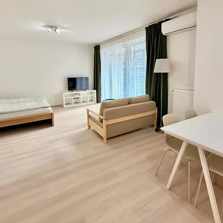 Adaro - Modern With Aircon Near O2 Arena Prague