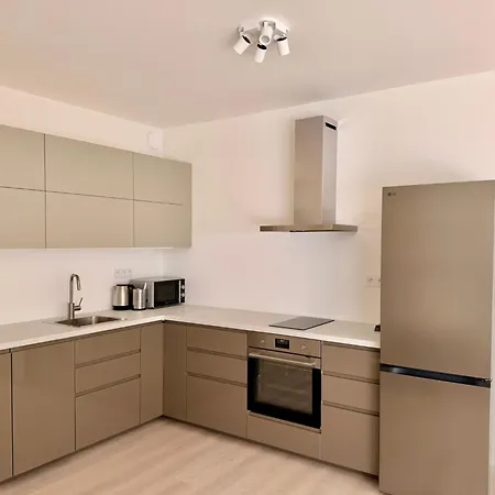 Adaro - Modern With Aircon Near O2 Arena Appartement *