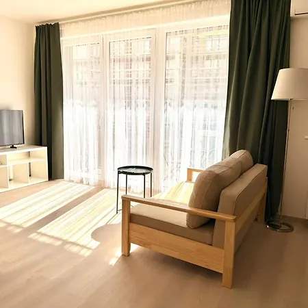 Adaro - Modern With Aircon Near O2 Arena